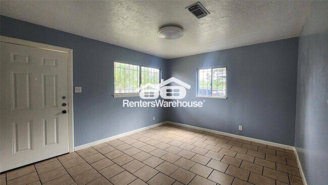 Foto del edificio - 6114 Hartwick Rd