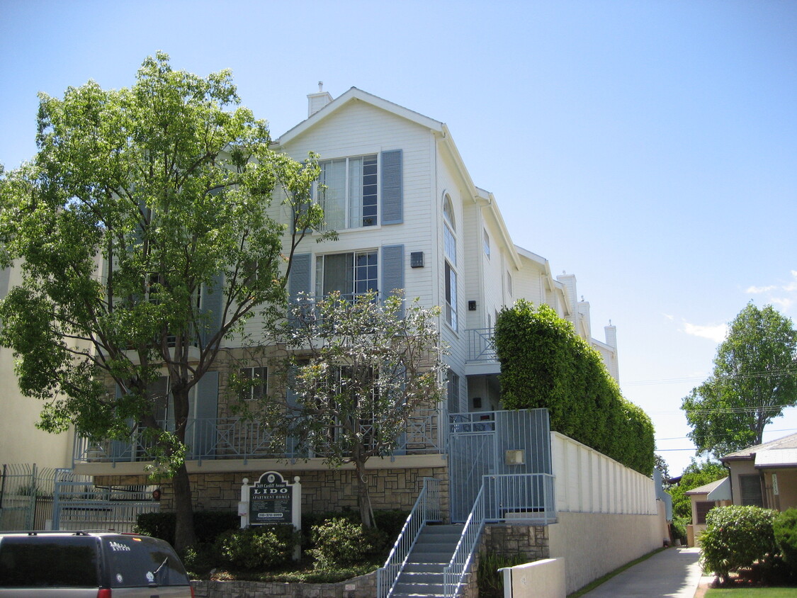 Primary Photo - Lido Apartments - 3619 Cardiff Ave