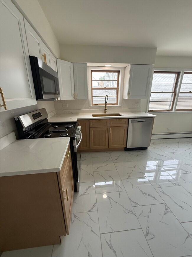 Building Photo - 1712 N 35th Ave