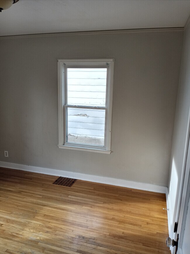 bedroom 1 - 2123 mcdonald st