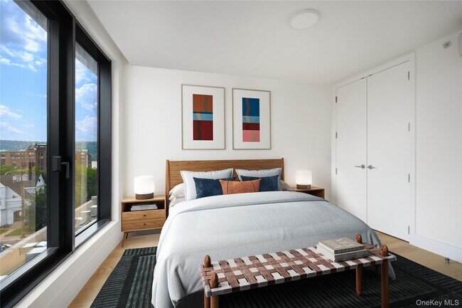 Building Photo - 44 Hudson St