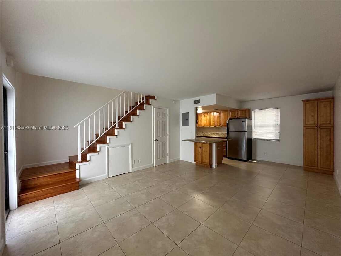 Foto principal - 2705 NE 9th Ave