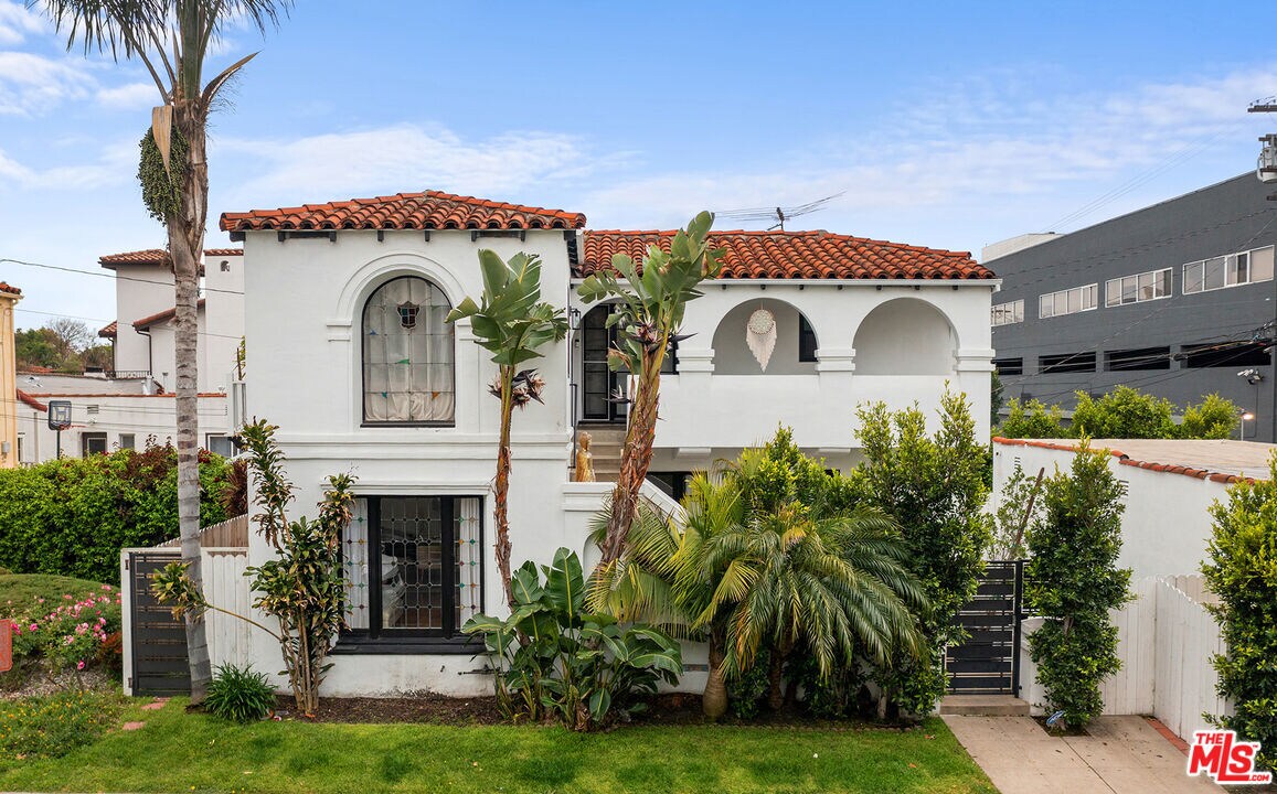 Foto principal - 8472 Oakwood Ave