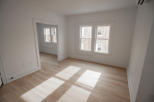 Foto del edificio - 1388 W 83rd St