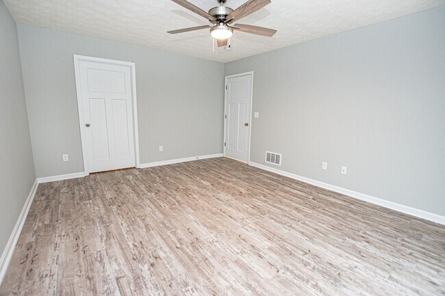 Foto del edificio - 506 Eagle Pointe Dr