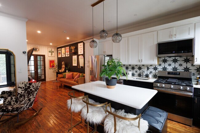 Foto del edificio - 1381 St Marks Ave
