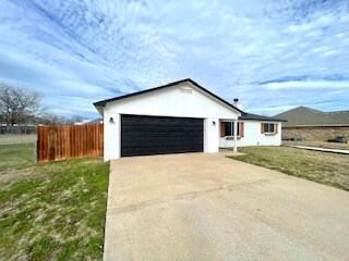 Foto del edificio - 396 Fernwood Dr