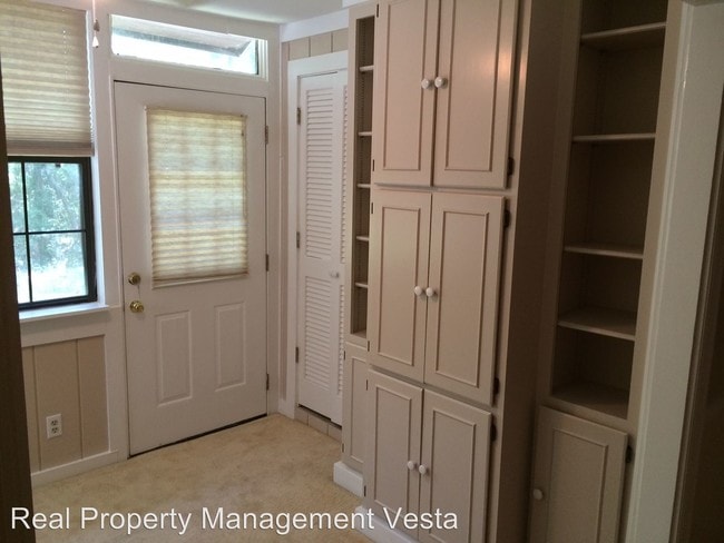 Building Photo - 2 br, 2 bath House - 845 Willow Creek Drive