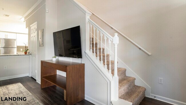 Foto del edificio - 2801 Biltmore Park Dr