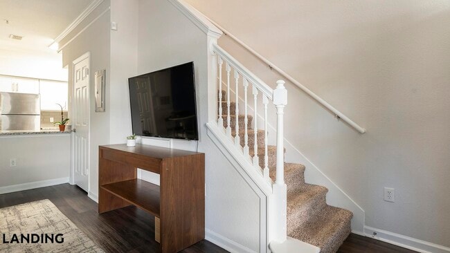 Building Photo - 2801 Biltmore Park Dr