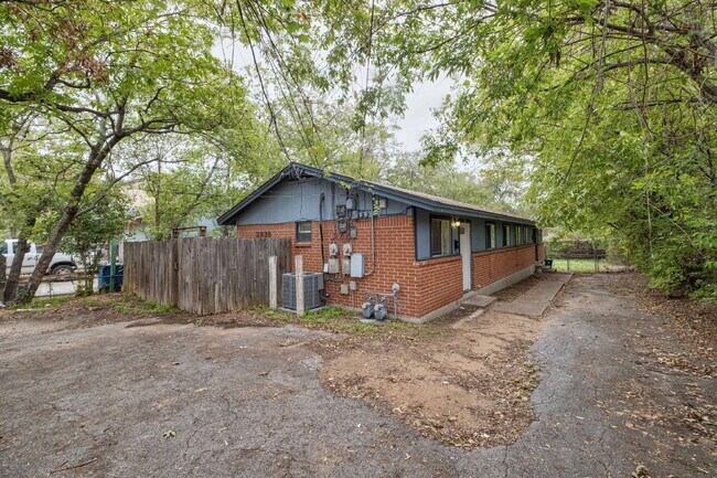 Foto del edificio - 2928 E 12th St