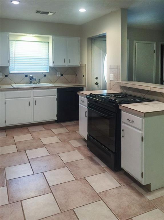 Building Photo - 1658 Chippeway Ln