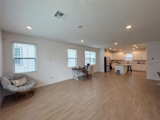 Foto del edificio - 2956 Voyager Ave