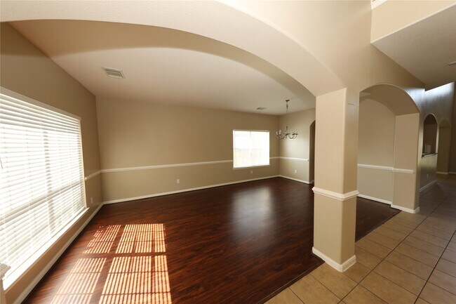 Foto del edificio - 2311 Diamond Springs Dr