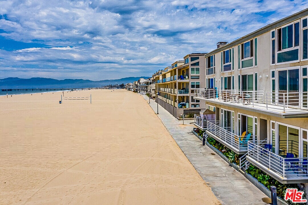 Foto principal - 4403 Ocean Front Walk