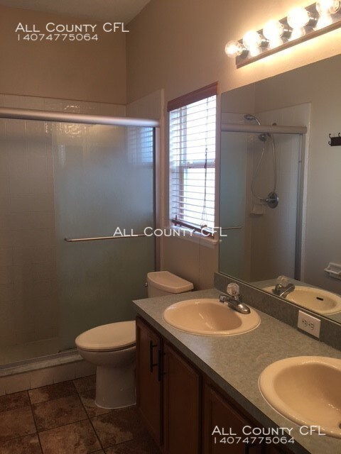 Foto del edificio - 2047 Meadow Pond Way