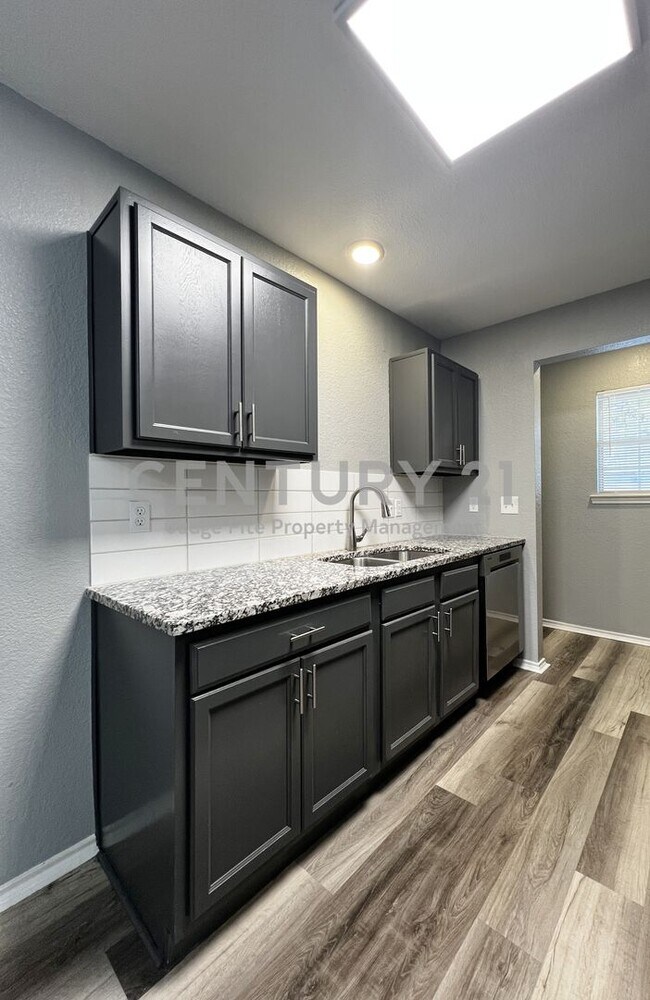 Foto del edificio - Spacious 3/2 Duplex in Fort Worth Ready fo...
