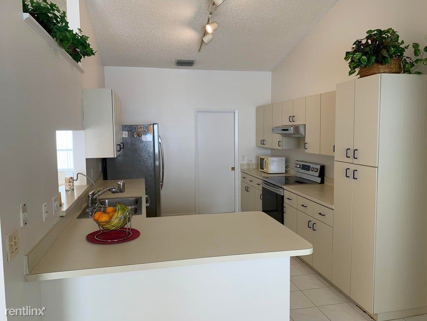Primary Photo - 3 br, 2 bath House - 202 Wedgewood Cir