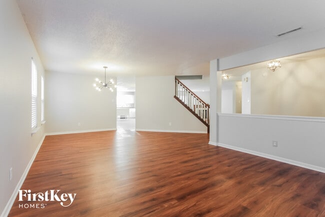Building Photo - 2310 Amberleigh Dr