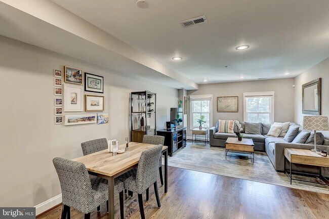 Foto del edificio - 1823 S St NW