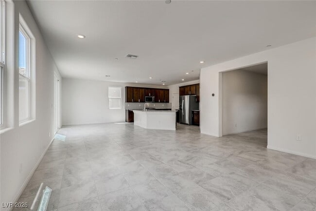 Building Photo - 8379 Lagunilla Ave