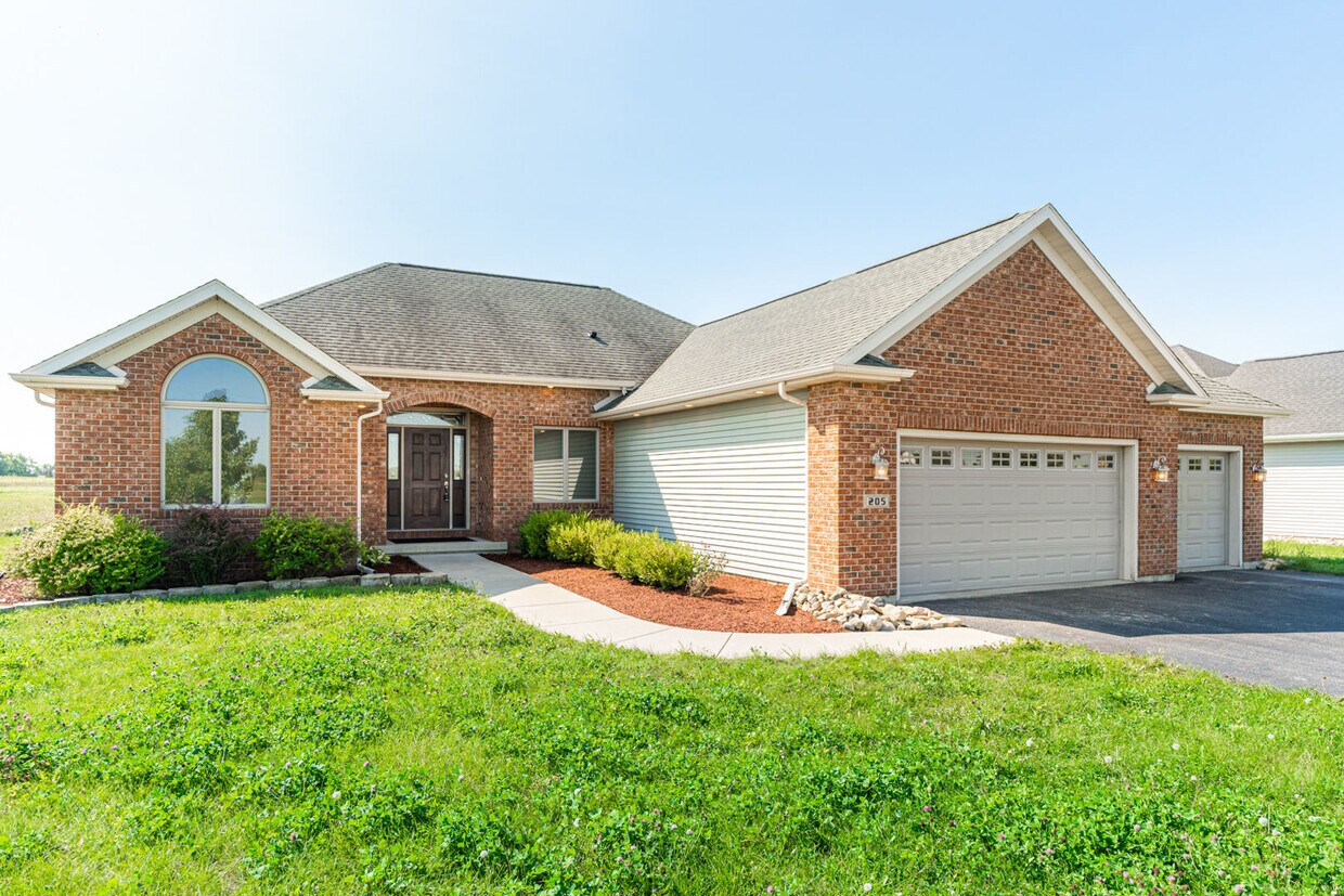 Primary Photo - 205 Chesterfield Dr