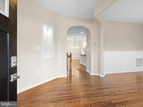 Building Photo - 41639 Adamson Dr