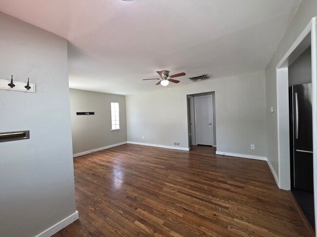 Building Photo - 1765 W Virginia Ave