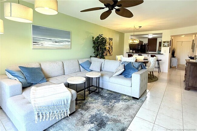 Foto del edificio - 9940 S Ocean Dr
