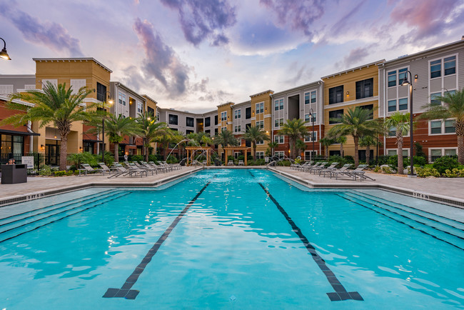 Apartments By Orlando Airport