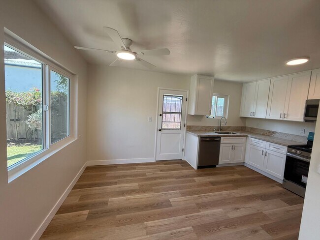 Foto del edificio - 7184 Amherst St