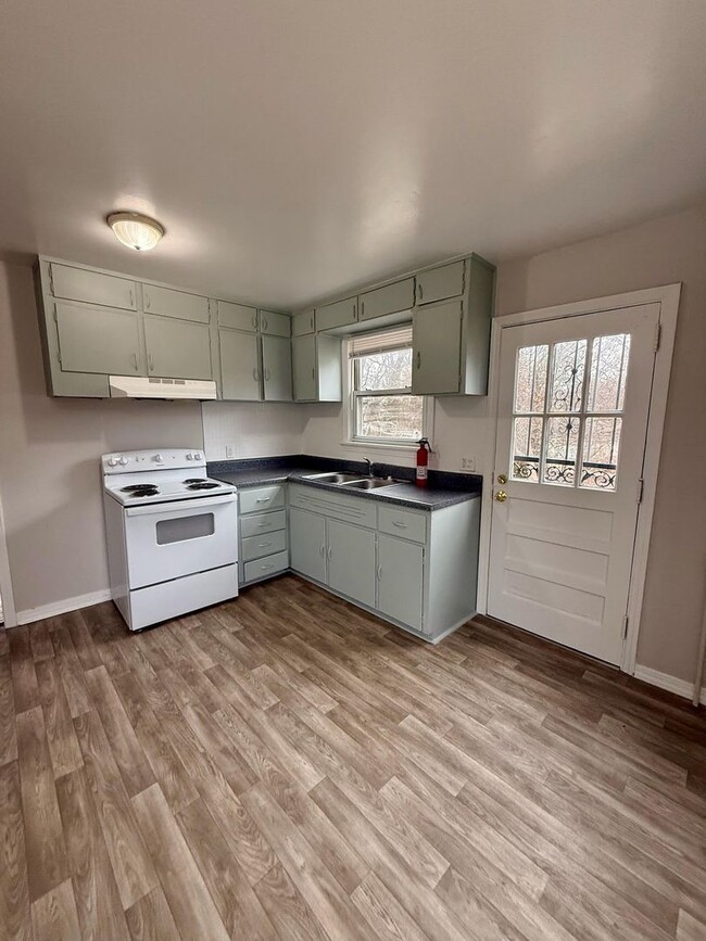 Photo - Charming 2 bedroom house in East Knox!