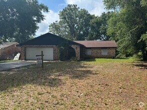 Building Photo - 4945 Catalina Cir