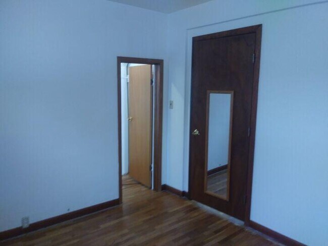 Building Photo - 2 bedroom in Red Lodge MT 59068