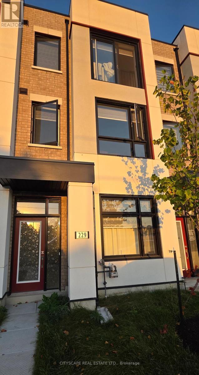 Building Photo - 229 Monarch Ave