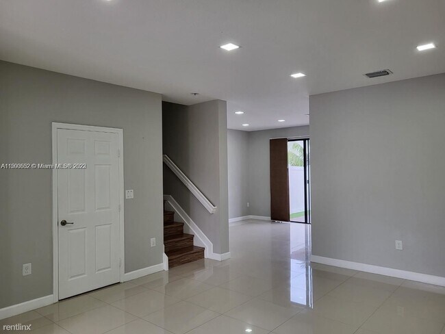 Foto del edificio - 3 br, 2.5 bath House - 3367 W 90th St