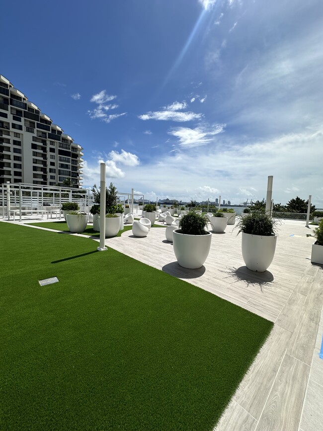 Foto del edificio - 770 Claughton Island Dr