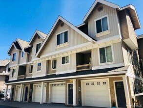 Building Photo - 214 Sage Brook Ln