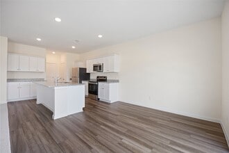 Building Photo - 8807 Vacek Xing Wy