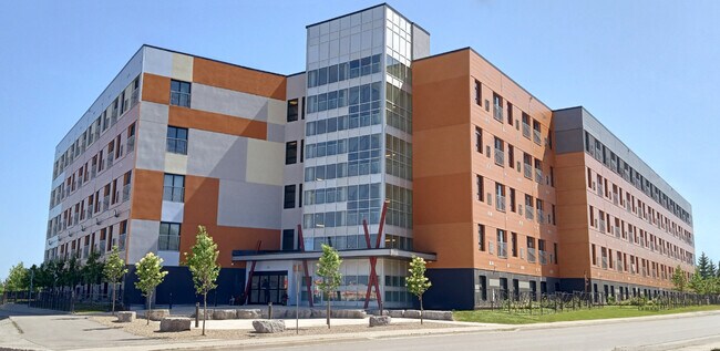 Photo du bâtiment - 75 Barrie Rd