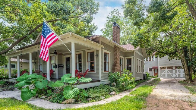 Foto del edificio - 1841 Cortlandt St
