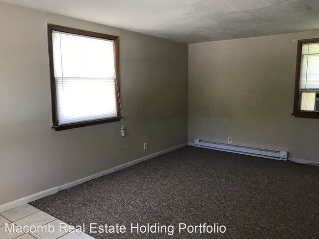 Building Photo - 1 br, 1 bath House - 373 Eggers Dr