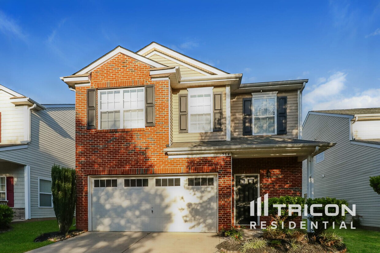 Foto principal - 964 Willow Creek Dr