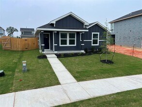 Building Photo - 306 Constanza Trl