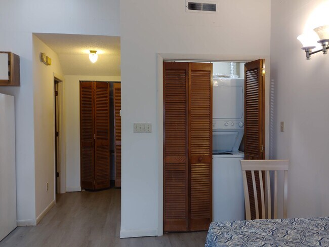 Foto del edificio - 510 Fairwood Lakes Dr