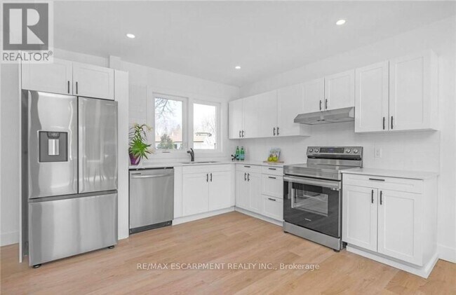 Building Photo - 1029 Shepherds Dr