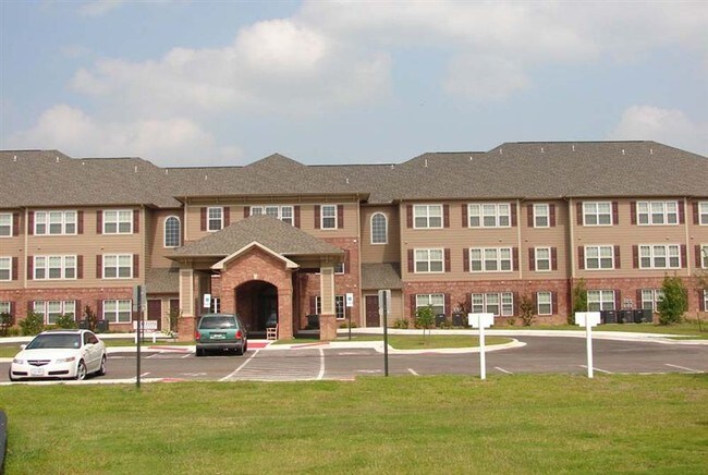Building Photo - 340 Market Place Blvd