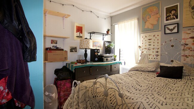 Building Photo - 635 Saint Marks Ave