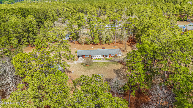 Building Photo - 309 Pinecrest Court Rd