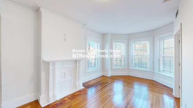 Foto del edificio - 80 W Cottage St